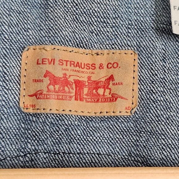 Custom Levis Vintage Distressed Denim Vest Motorcycle Biker Patches Womens S/M - Picture 9 of 15